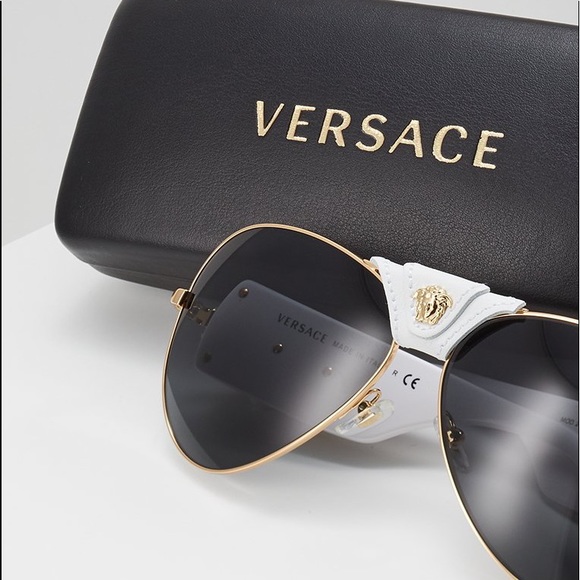 💢SOLD OUT AT SHIOPBEGIZBTQ💢VERSACE 🆑Special Deals Designer Merchandise- - Picture 14 of 16